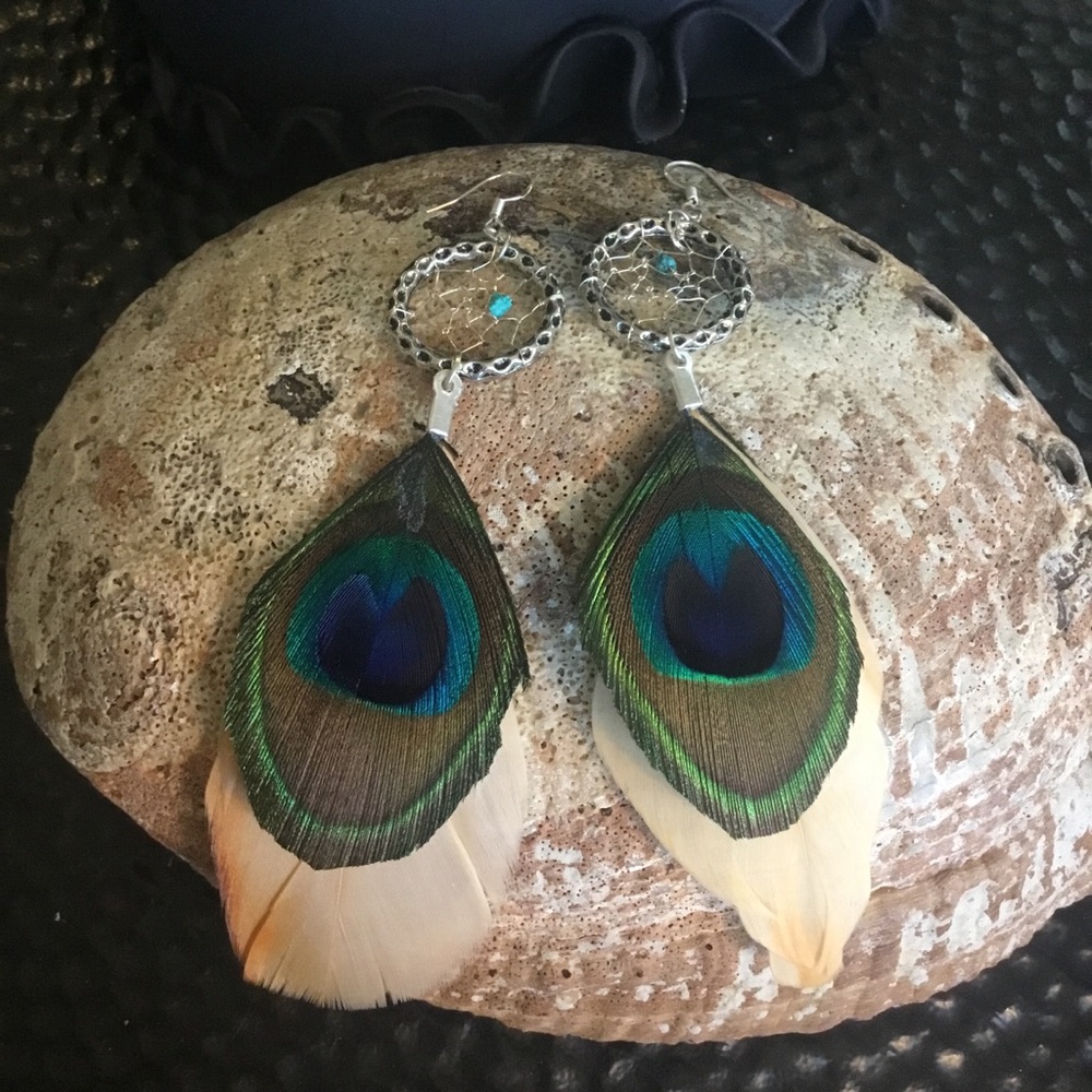 Hand Craft Artisan Bohemian Tribal Dream Catcher Duster Feather Pierced Earrings - Picture 9 of 16